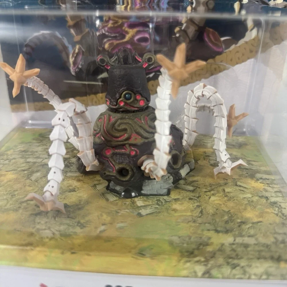 Nintendo Amiibo Zelda Breath of The Wild Guardian Figure Pack